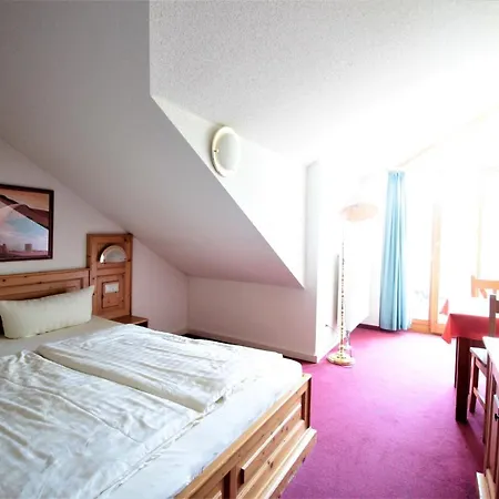 Ruhiges Doppelzimmer Im Ahornhof *