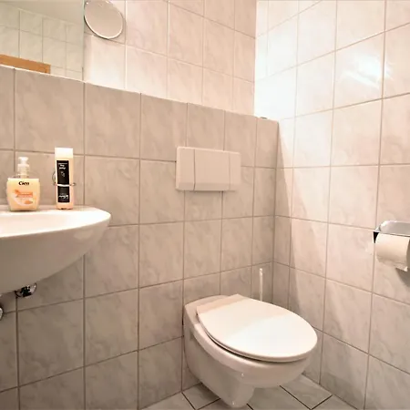 Ruhiges Doppelzimmer Im Ahornhof *