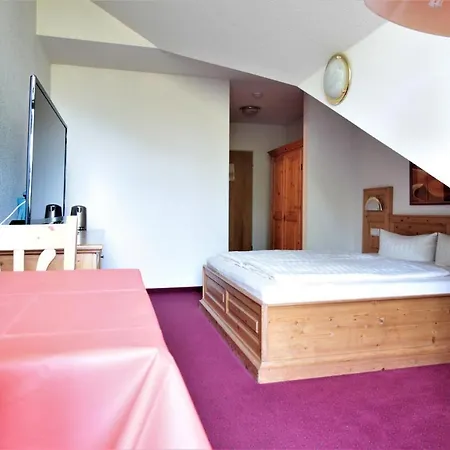 Hotel Ruhiges Doppelzimmer Im Ahornhof