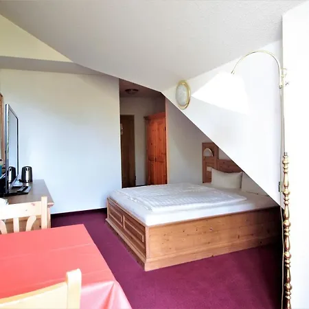 Ruhiges Doppelzimmer Im Ahornhof * Lindberg