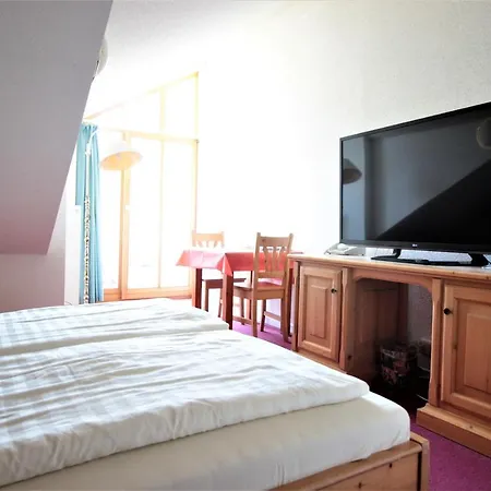 Ruhiges Doppelzimmer Im Ahornhof * Lindberg